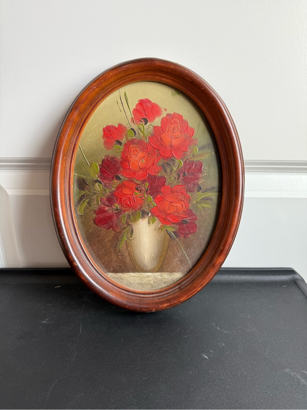 Oil Painting Style Red Rose Bouquet in Oval Frame